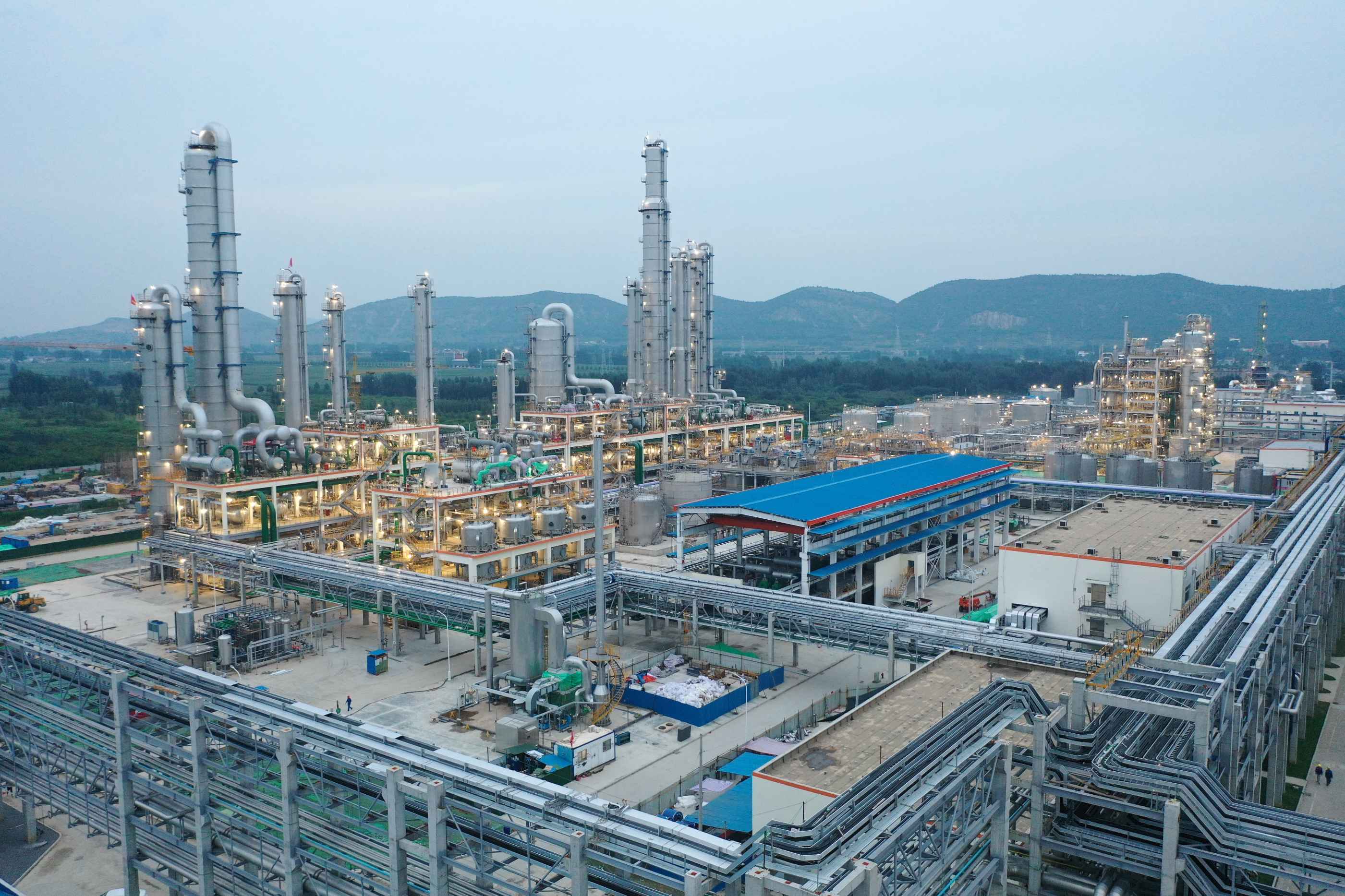 兗礦魯南化工有限公司30萬(wàn)噸/年己內(nèi)酰胺項(xiàng)目（山東）