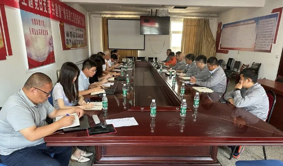 天辰公司黨委巡察組對(duì)兗礦魯南己內(nèi)酰胺配套一體化項(xiàng)目現(xiàn)場(chǎng)臨時(shí)黨支部開(kāi)展巡察、“大監(jiān)督”檢查